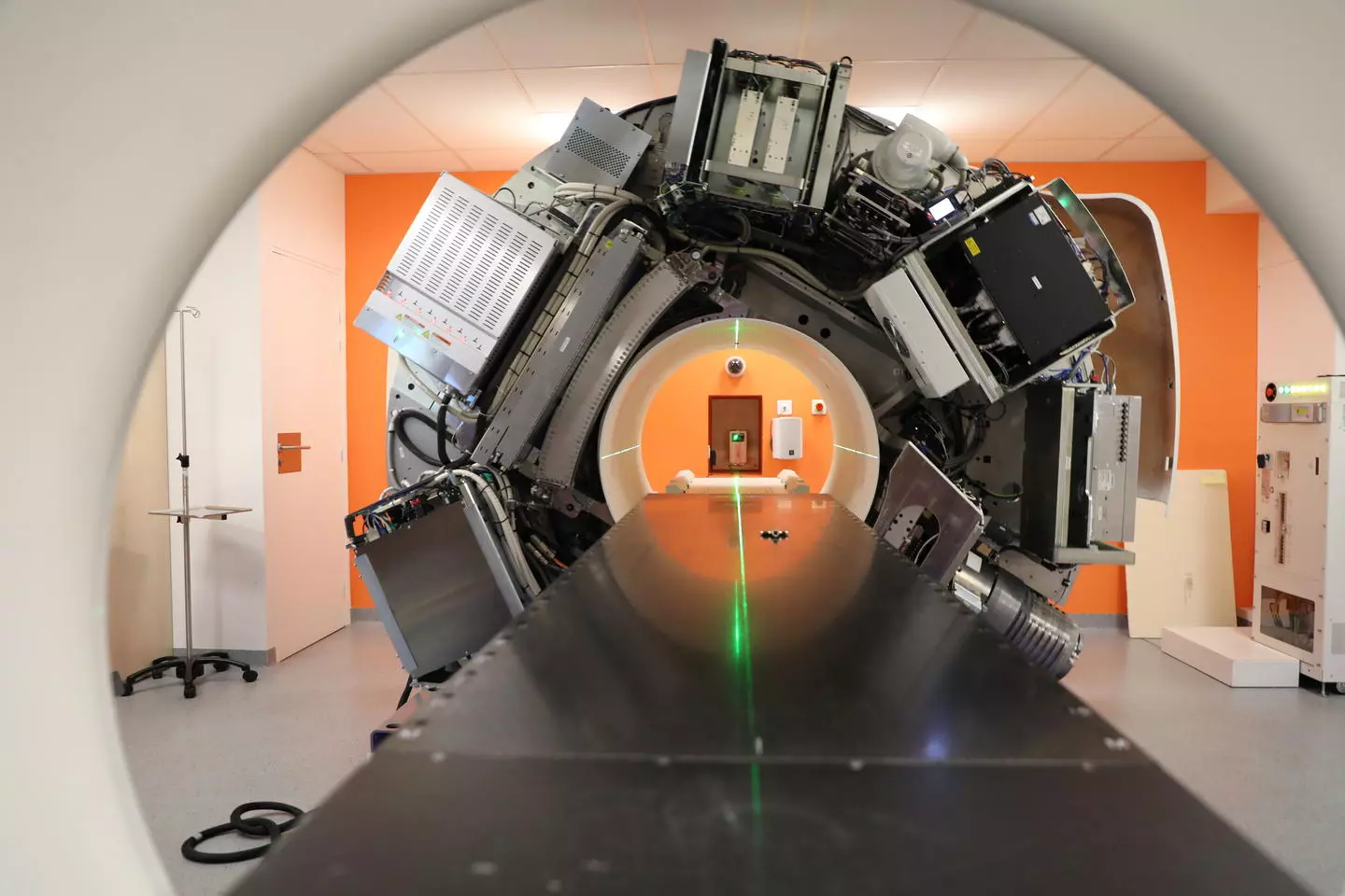Aqure Radiometer Airbus, Accuray and the Oncopole use artificial intelligence to improve ...